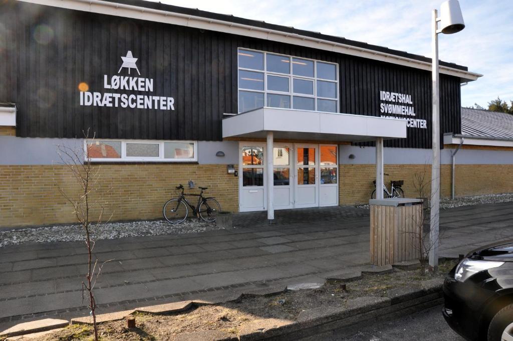 Lokken Hostel Exteriör bild