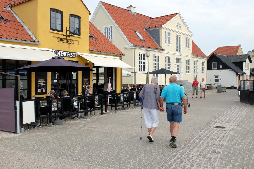 Lokken Hostel Exteriör bild